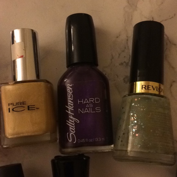 Assortment of nail polish bundle - Picture 2 of 5